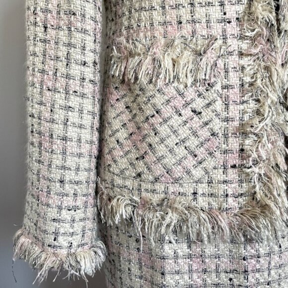 Pink / Cream Bouclé Blazer Skirt Suit - 8/Medium, very Chanel! - Picture 10 of 16